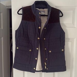 Vineyard Vines Navy Quilted Vest with Brown Suede Accents
